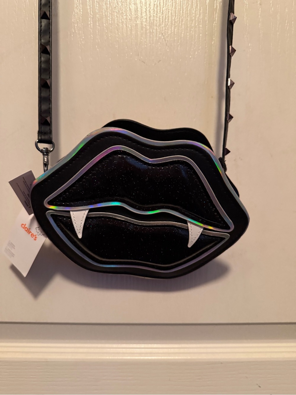 Claire's Black Holographic Trim Vampire Lip Crossbody Bag
